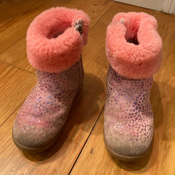 Ugg boots. Toddler girl size 10. Well worn but they still have life left! - Picture 2 of 5